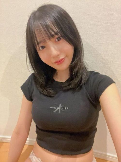 演过中出的av女友,从AV女优到影视新星