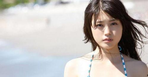 整过脸型的明星