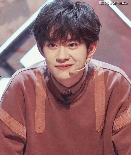 早期香港男明星 酒窝,揭秘早期香港男明星的迷人风采