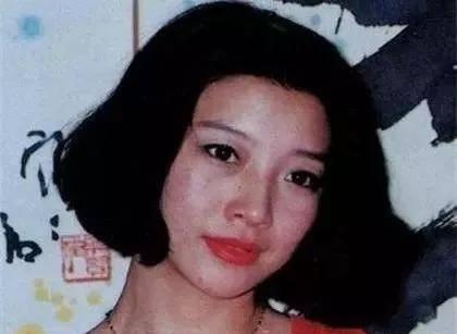 明星女吸毒死亡,明星女艺人吸毒离世引发社会关注