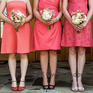 三个青色衣服伴娘视频,一场别开生面的婚礼视频集锦”